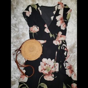Short Sleeve Wrap VNeck Floral Tie Fr